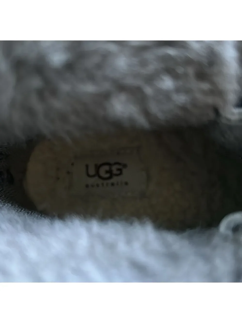 UGG Adirondack Winter Boots Grey Blue Plaid Size Womens US 5 Unisex